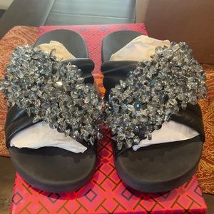 TORY BURCH LOGAN EMBELLISHED  LEATHER SLIDE-in perfect navy/gray,  BNIB